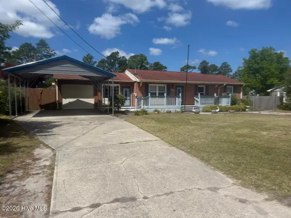 456 Sand Ridge Road, Hubert, NC 28539