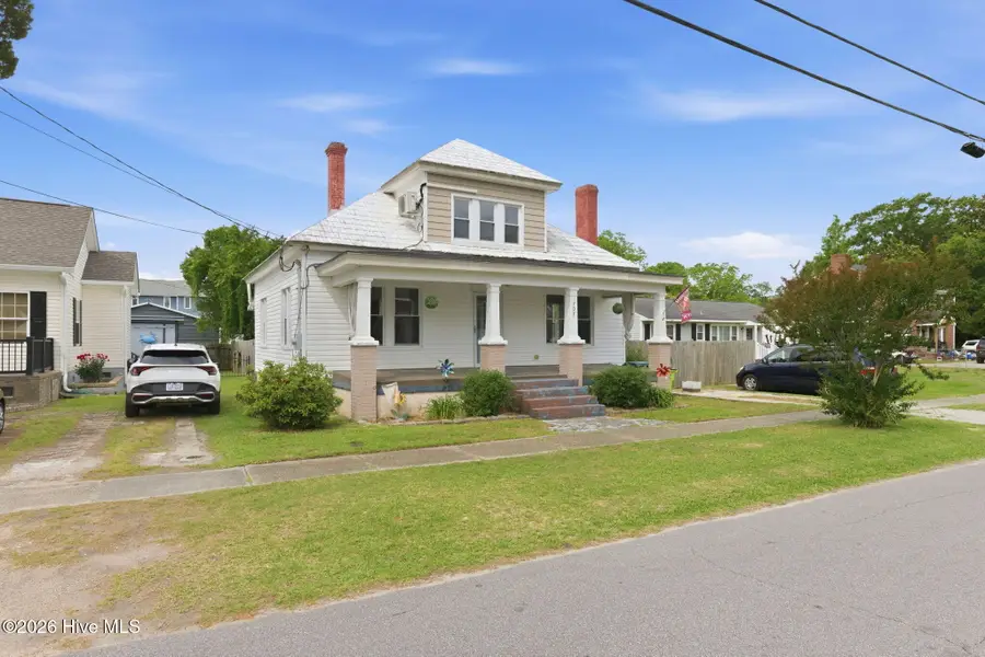 707 N B Street, Bridgeton, NC 28519 - #3