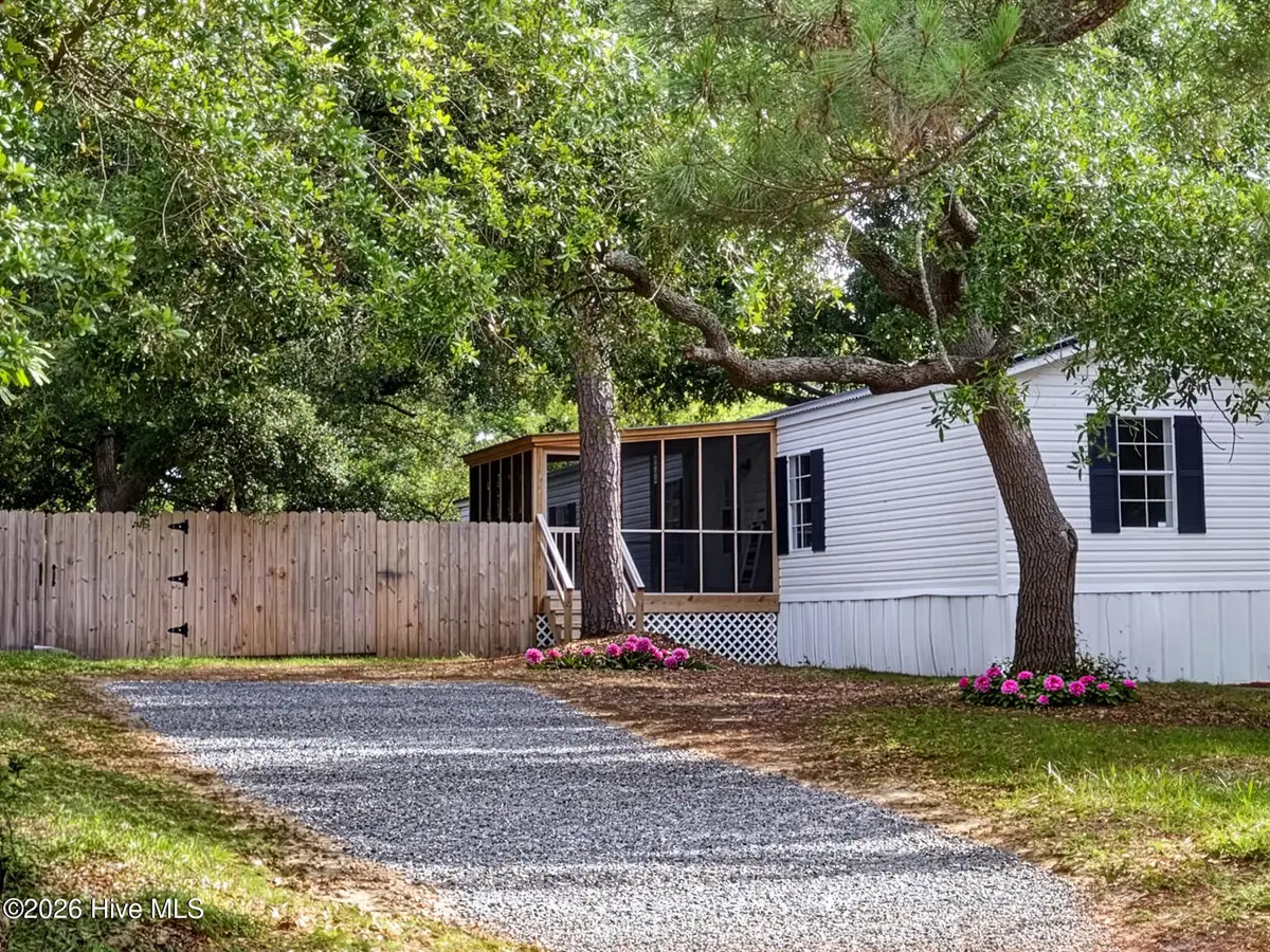 718 Shell Street, Hampstead, NC 28443 - #1
