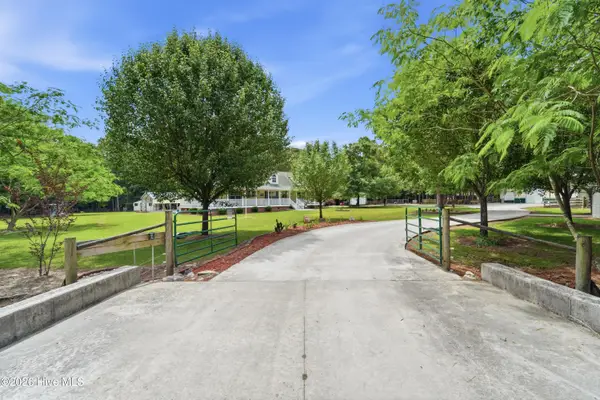 295 Mayberry Lane, Richlands, NC 28574