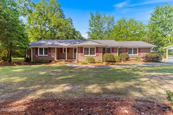 2022 Airport Road, Elizabethtown, NC 28337