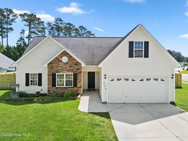 200 Ivy Glen Lane, Jacksonville, NC 28546