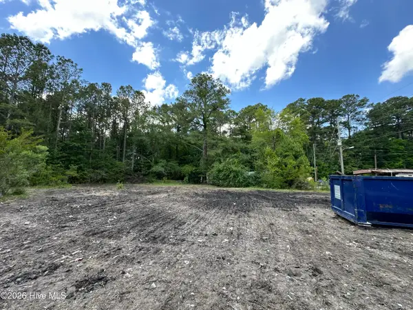 1701 17th Street, Midway Park, NC 28544