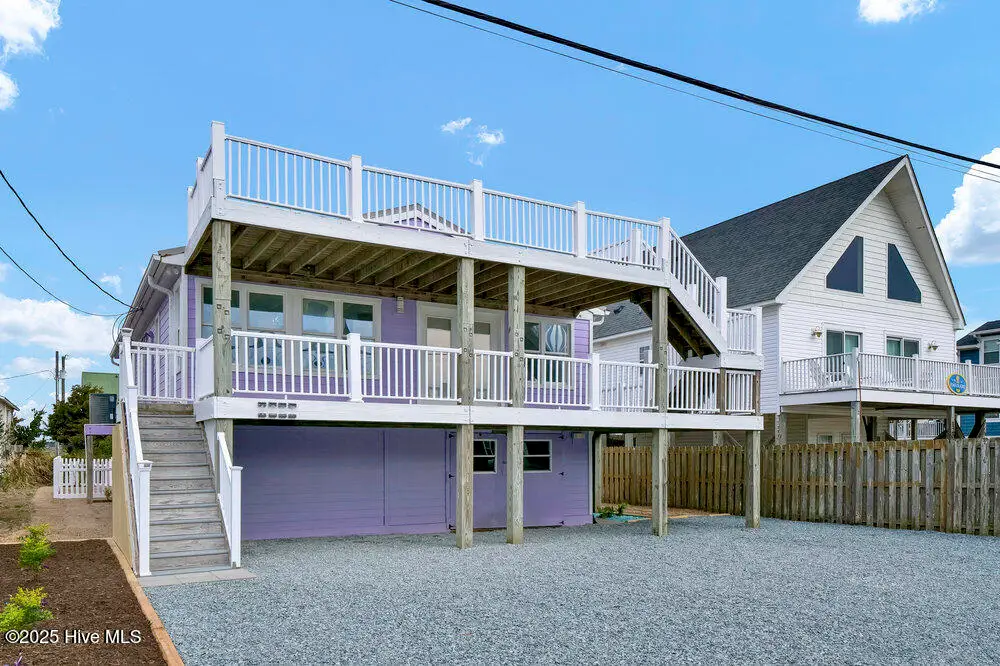 1207 N Topsail Drive, Surf City, NC 28445 - #1