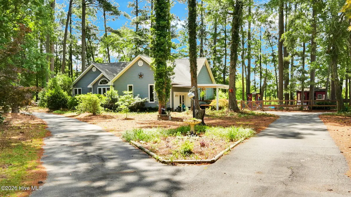 1251 W Acres Lane, Greenville, NC 27834 - #1