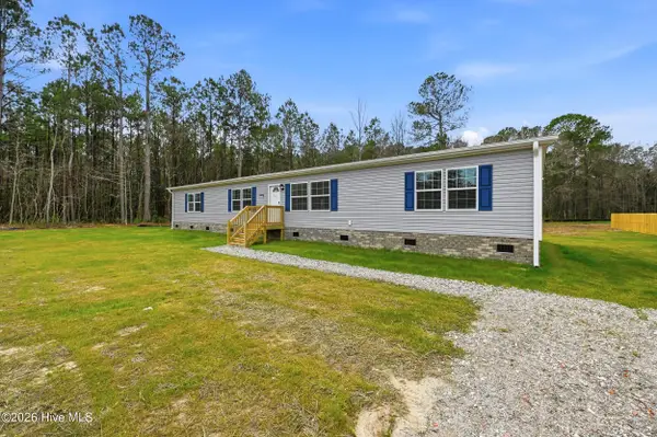 1908 Rooks Road, Atkinson, NC 28421