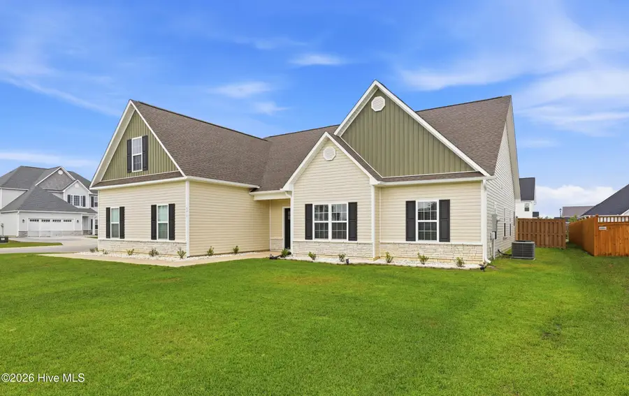 571 Appalachian Trail S, Jacksonville, NC 28546 - #3