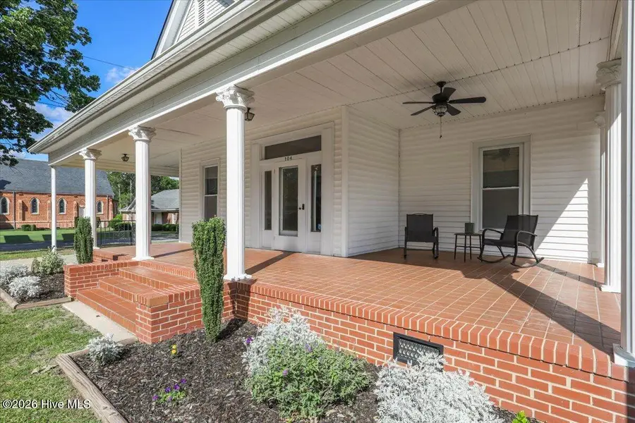 104 N Vance Street, Fremont, NC 27830 - #3