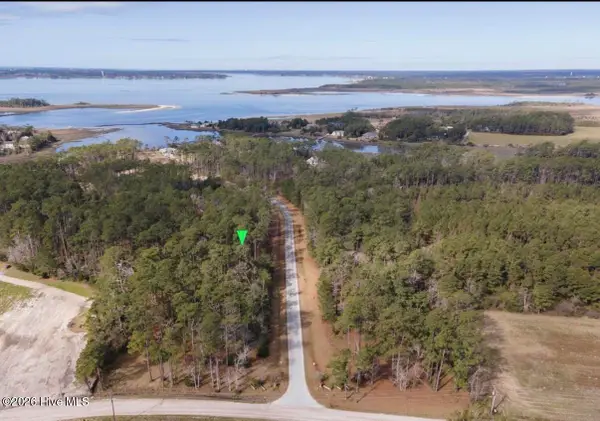 221 Bridgewater Drive, Beaufort, NC 28516
