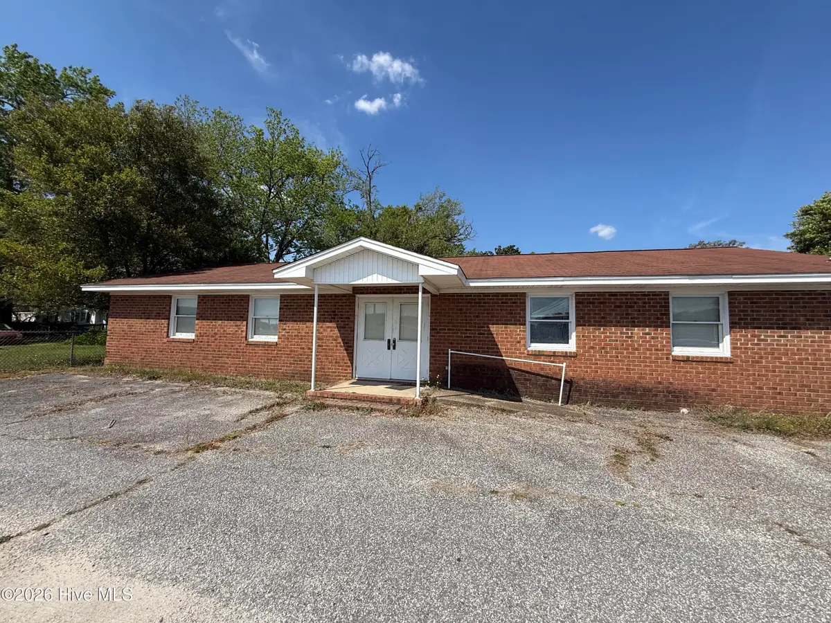 212 S Gillespie Street, Elizabethtown, NC 28337 - #1