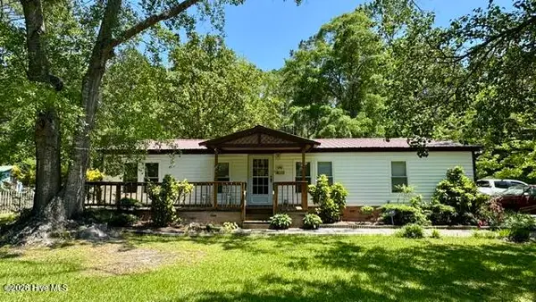 648 Old Church Road, Swansboro, NC 28584