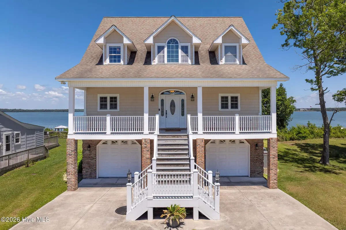 203 Riverside Drive, Sneads Ferry, NC 28460 - #1