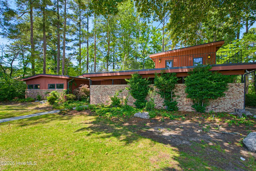 502 W 33rd Street, Lumberton, NC 28358 - #3