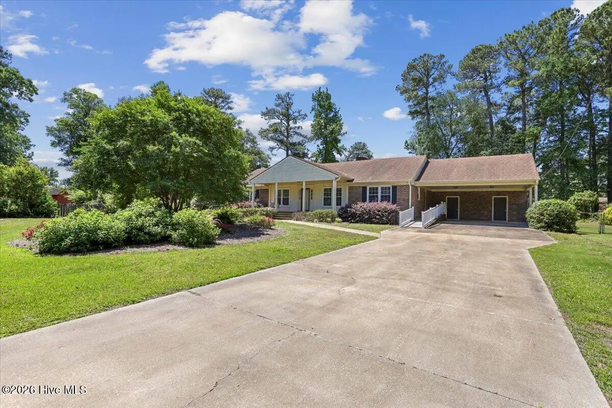 221 Pinewood Circle, Goldsboro, NC 27534 - #1