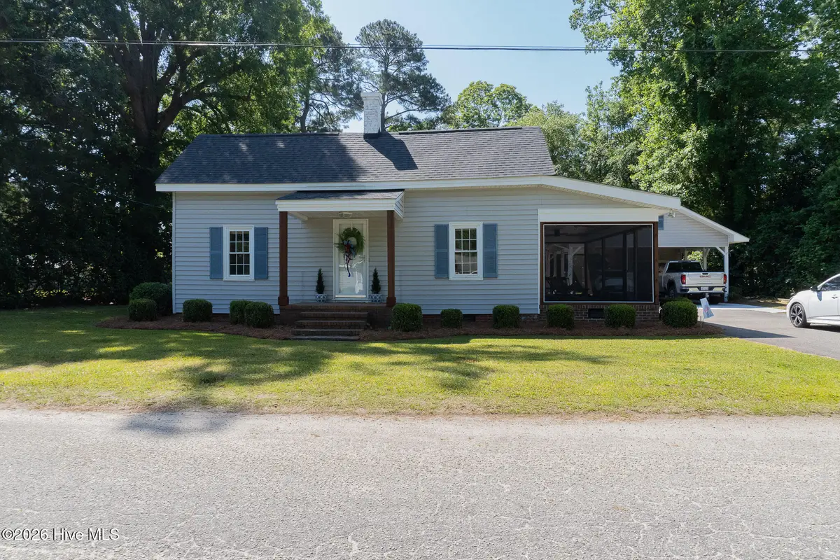 512 S Ashe Street, Bladenboro, NC 28320 - #1