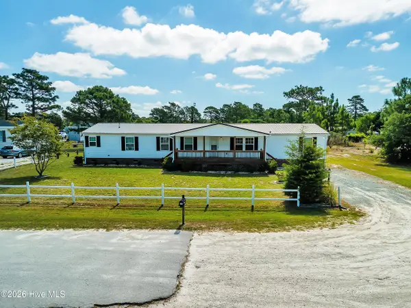 213 S Winchester Lane, Hubert, NC 28539