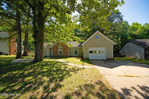 186 Raintree Circle, Jacksonville, NC 28540