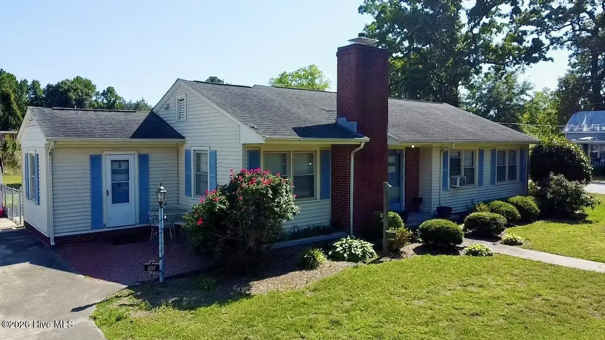 207 W Church Street, Walstonburg, NC 27888 - #1