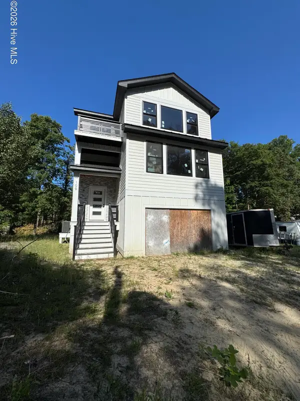 109 Linden Street, Jarvisburg, NC 27947