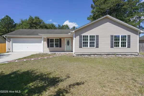 102 Ashbury Park Lane, Richlands, NC 28574