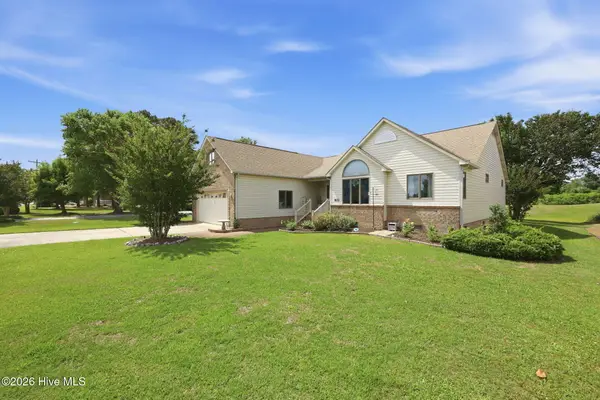 833 Pelican Drive, New Bern, NC 28560
