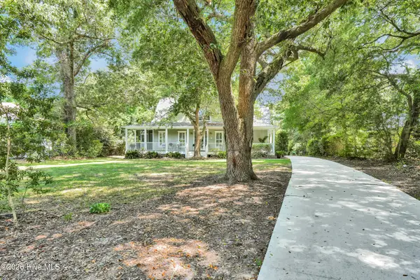 220 Shearwater Drive, Hampstead, NC 28443