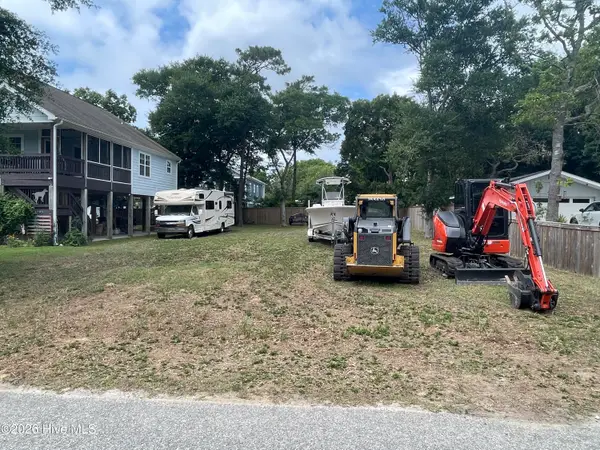 107 NE 35th Street, Oak Island, NC 28465