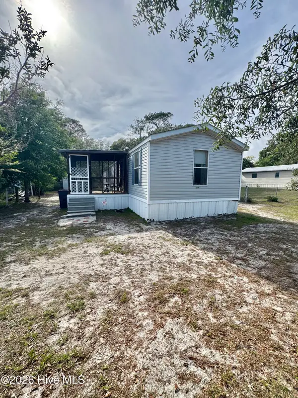 2109 N Tanglewood Drive Sw, Supply, NC 28462