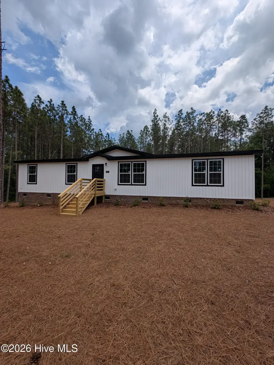 521 Veronica Way, West End, NC 27376 - #3