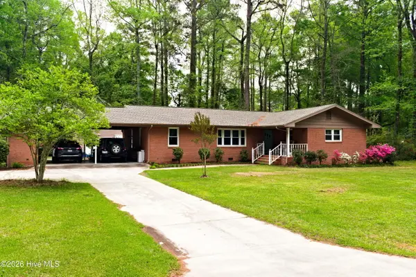 705 N Edgewood Circle, Whiteville, NC 28472