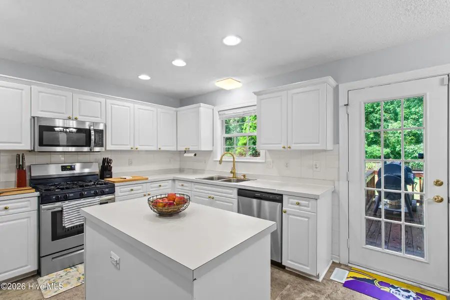 112 Barkside Lane, New Bern, NC 28562 - #3