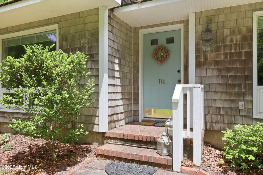 114 E Fairway Drive, Washington, NC 27889 - #2