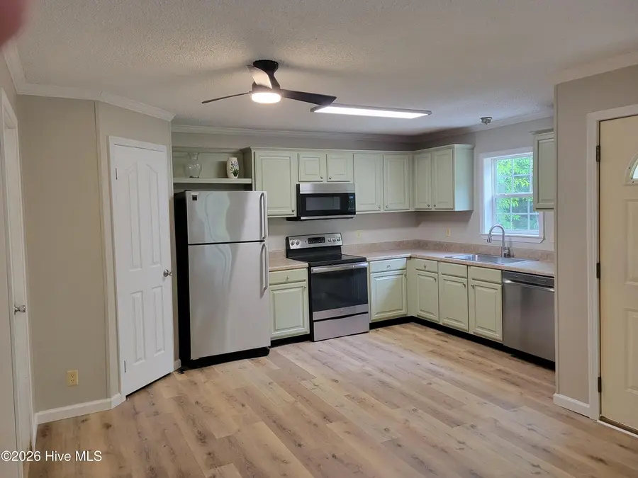 367 Battleground Road, Atkinson, NC 28421 - #2