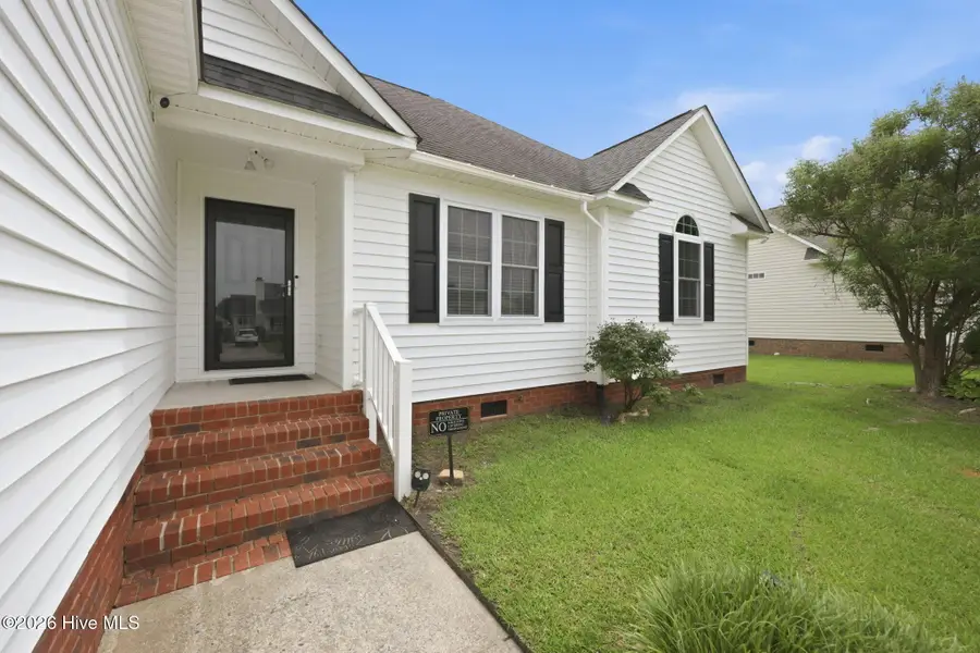726 E Main Street, Winterville, NC 28590 - #2