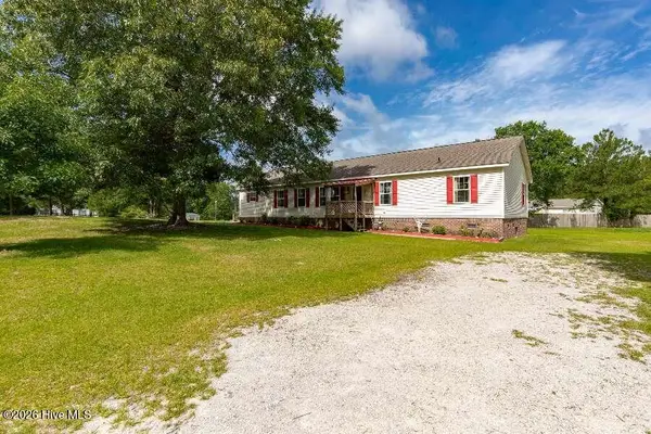 120 Ole Field Circle, Newport, NC 28570