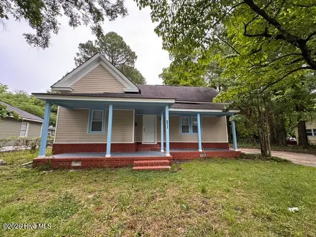 211 E Williamson Street, Mount Olive, NC 28365 - #1