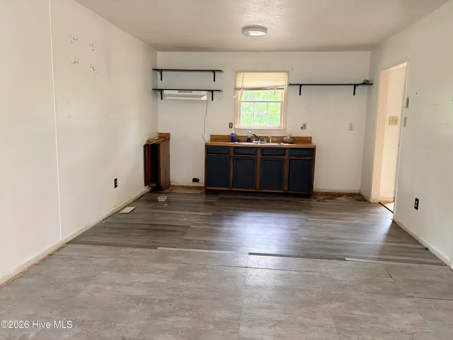 199 Zoo Road S, Roanoke Rapids, NC 27870 - #3