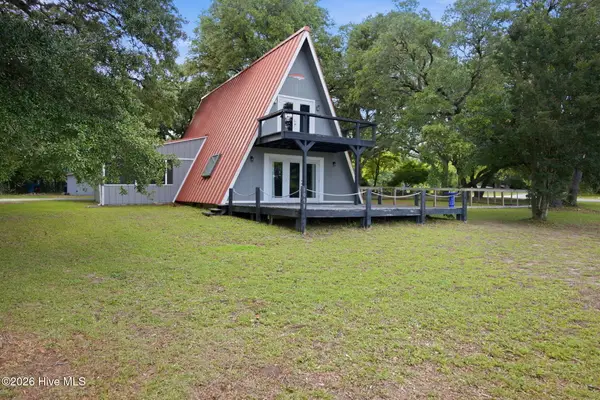 1098 Kings Landing Road, Hampstead, NC 28443