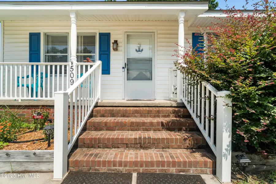 509 Broad Street, Oriental, NC 28571 - #3