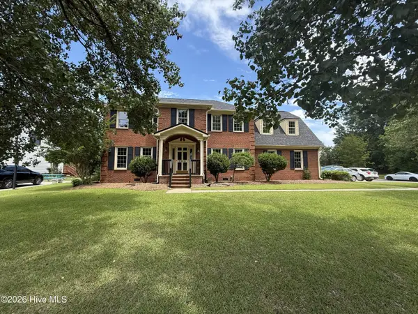 2906 Hunters Run, Greenville, NC 27858