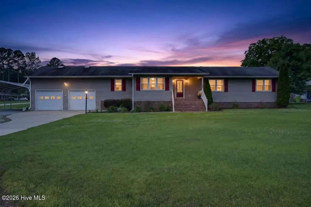 715 Oakdale Avenue, New Bern, NC 28562 - #1