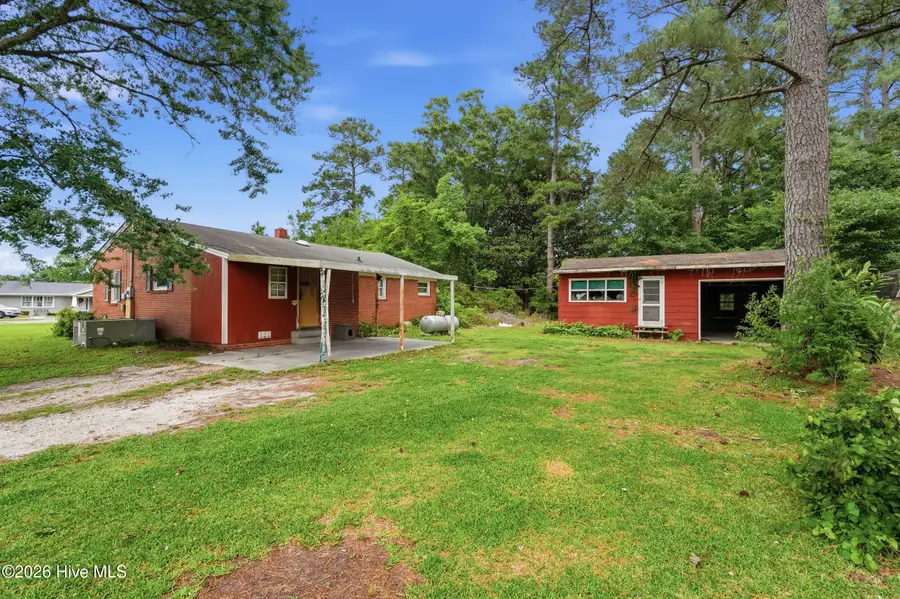 343 W Stevens Street, Wallace, NC 28466 - #3