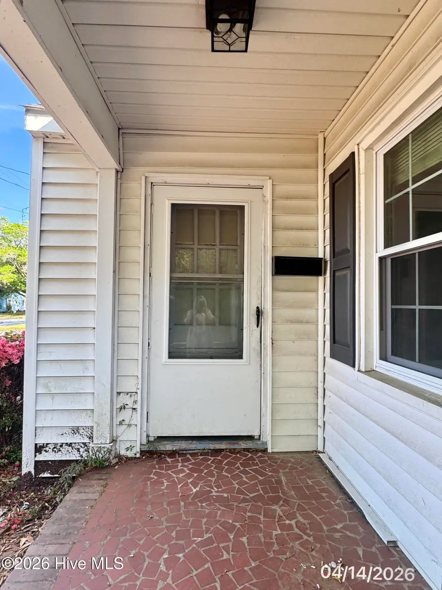 411 Brentwood Avenue, Jacksonville, NC 28540 - #2