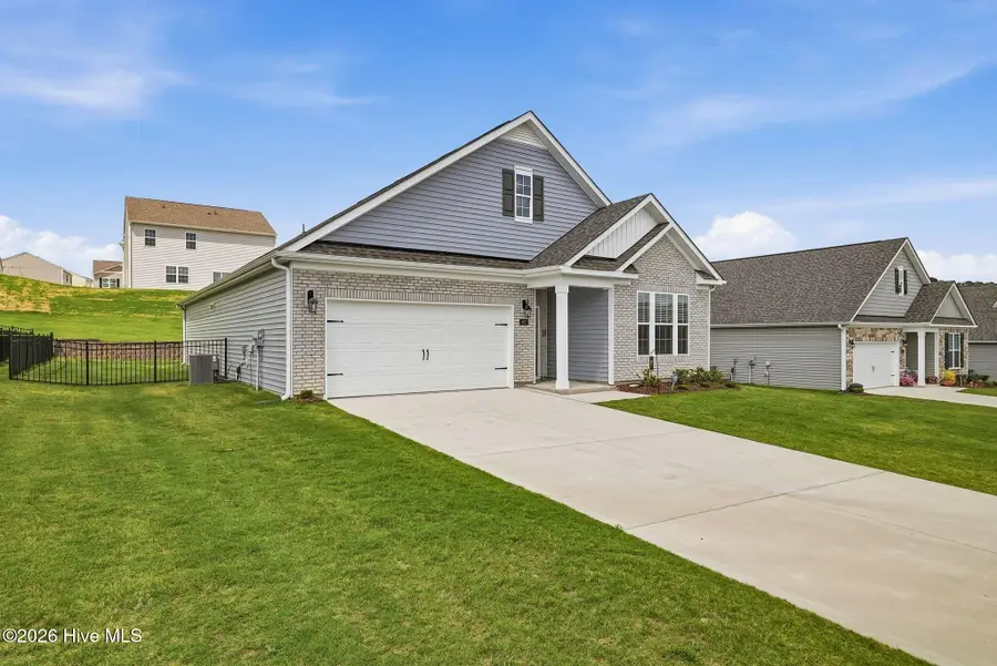 607 Pine Dune Lane, Aberdeen, NC 28315 - #2