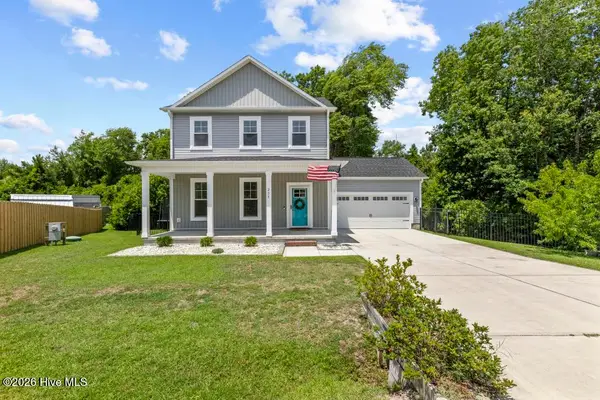 205 Bangor Court, Hubert, NC 28539