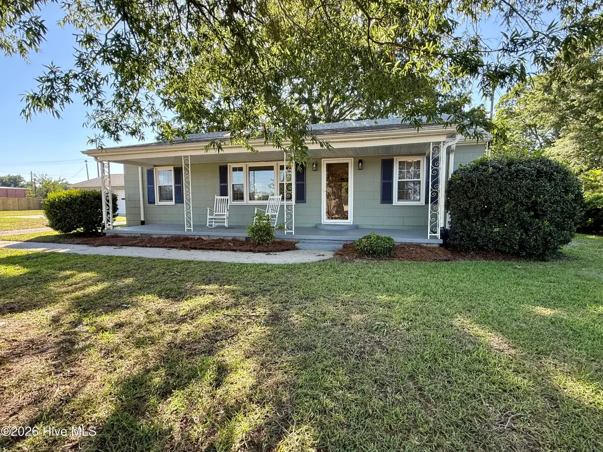 161 Walhurst Avenue, Chocowinity, NC 27817 - #1