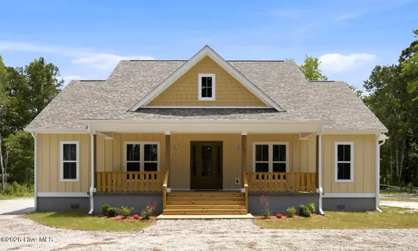 2102 Midway Road Se, Bolivia, NC 28422