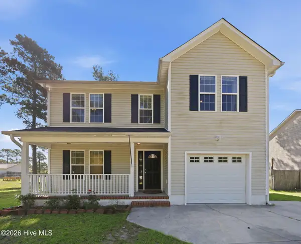 128 Van Riggs Road, Hubert, NC 28539