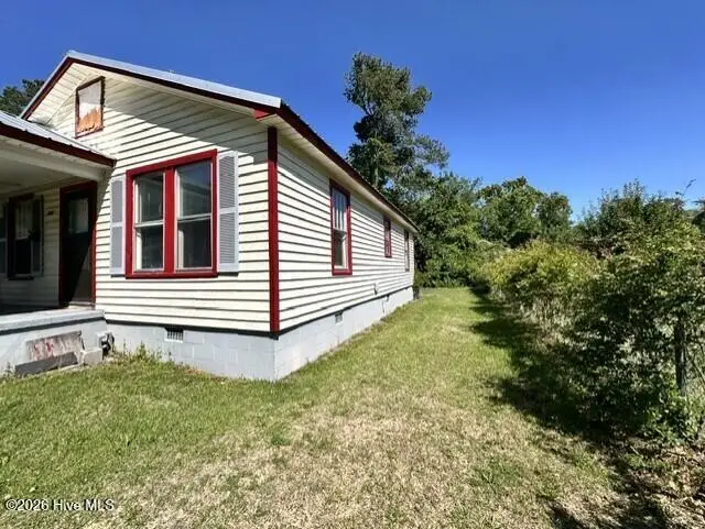 703 N Charlotte Street, Washington, NC 27889 - #2