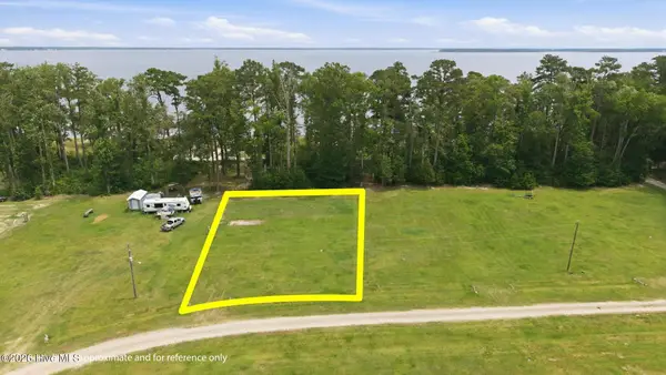 533 Doxie Lane, Belhaven, NC 27810